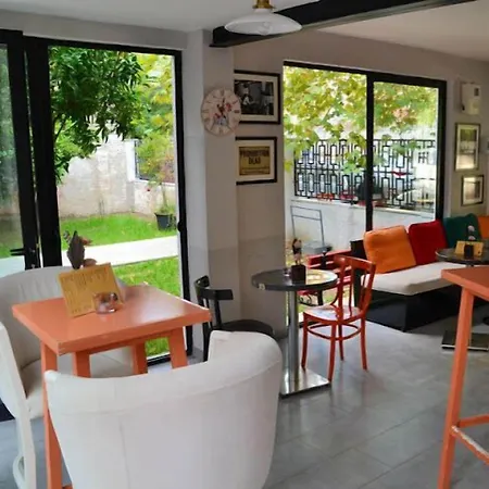 Antigone Hotel 3*