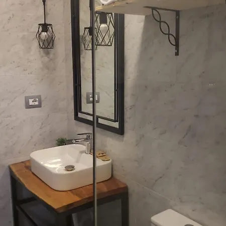 Antigone Szálloda 3*